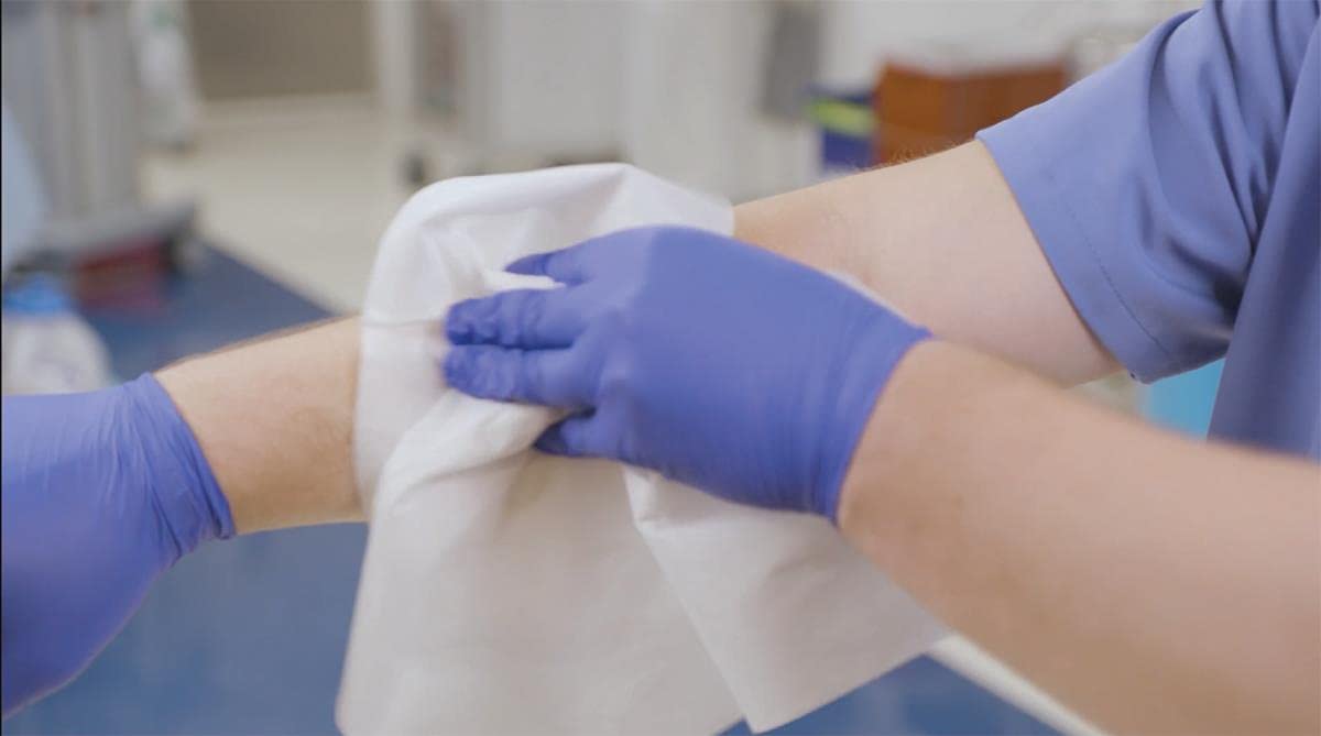 Medline Absorbent Wipers+ Disposable Heavy Duty Dry Wipes, 12" x 13" (90 Count, 12 Pack)