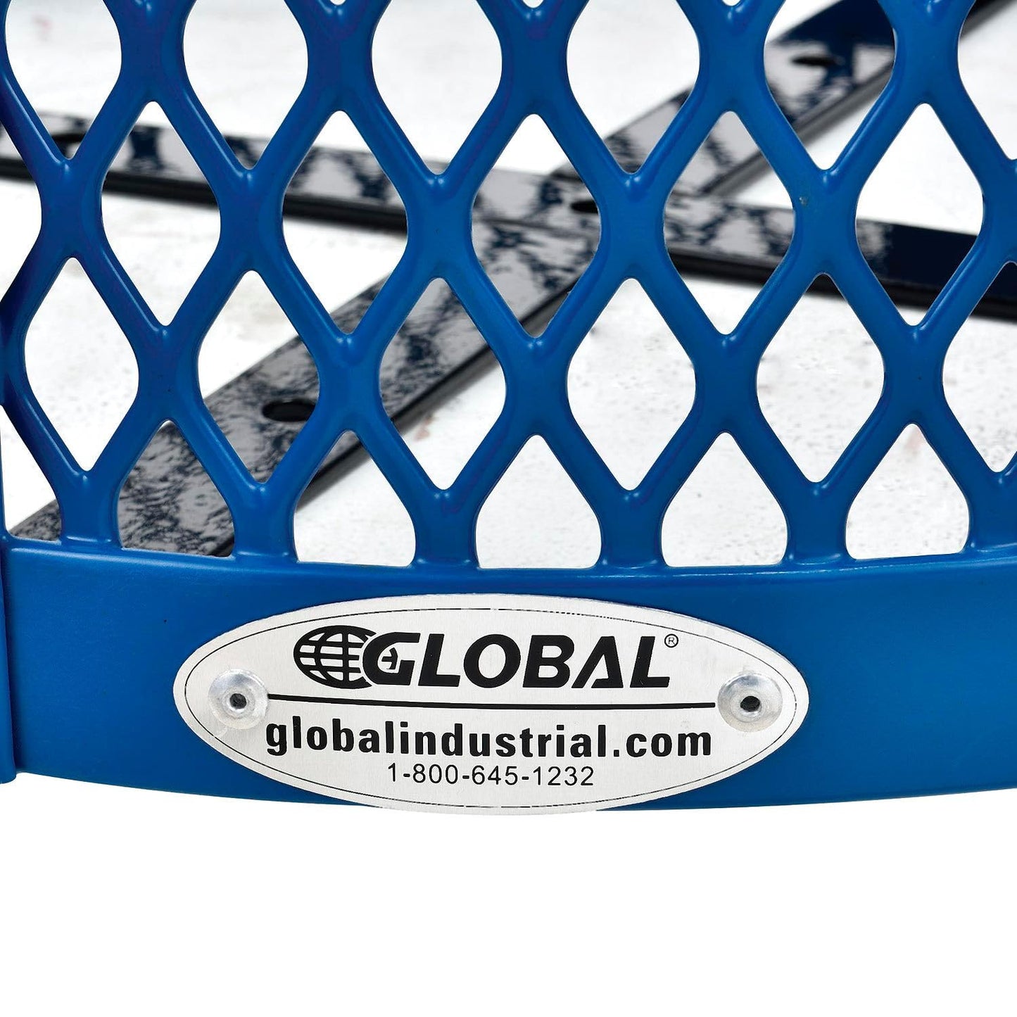 Global Industrial Outdoor Diamond Steel Trash Can with Rain Bonnet Lid and Plastic Liner, 36 Gallon Capacity, Blue, Thermoplastic Coating, 23-1/2" Diameter, 40-1/2"H