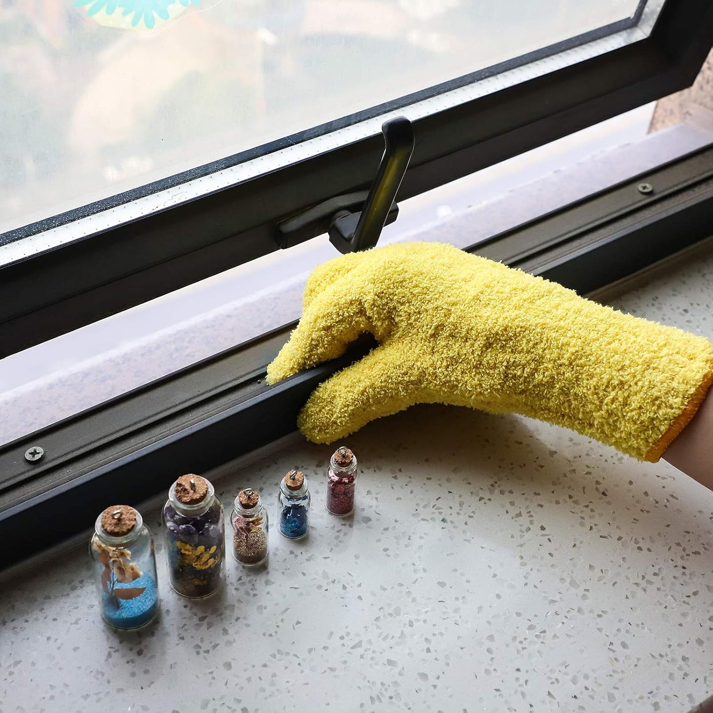 Patelai 2 Pairs Microfiber Gloves for plants Dusting Cleaning Glove Mittens House Cars Blinds Dusting(Yellow, Dark Blue, Large)