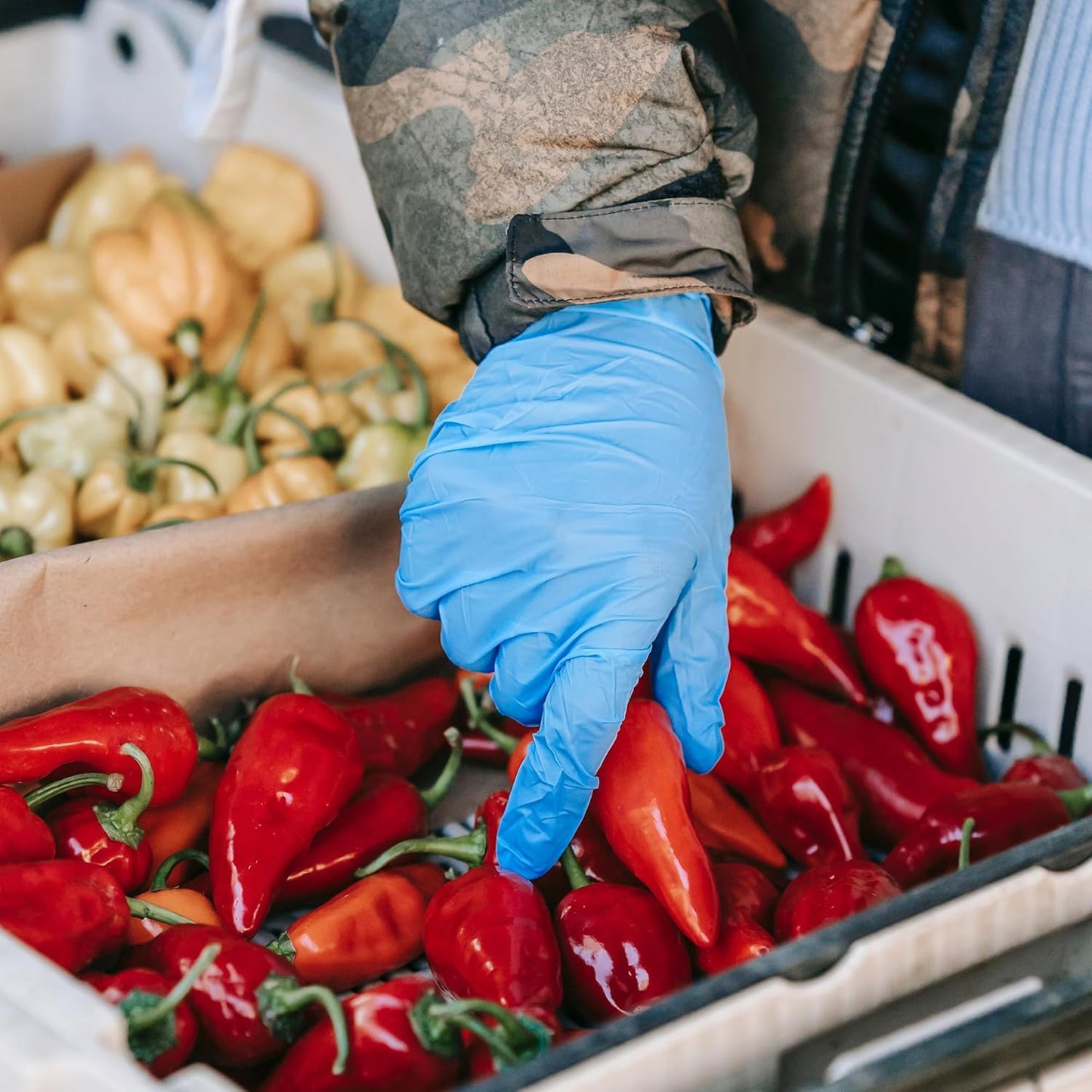 Disposable Nitrile Exam Gloves, Blue, Nitrile Gloves Disposable Latex Free, Medical Gloves, Cleaning Gloves, Food-Safe Rubber Gloves, Powder Free, Non-Sterile, 100-ct Box (Medium)